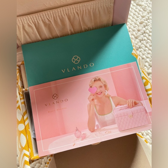 Vlando | Pink Yellow Faux Leather Jewelry Case - Picture 15 of 16